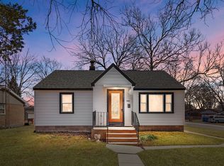 3045 Phillips Ave, Steger, IL 60475