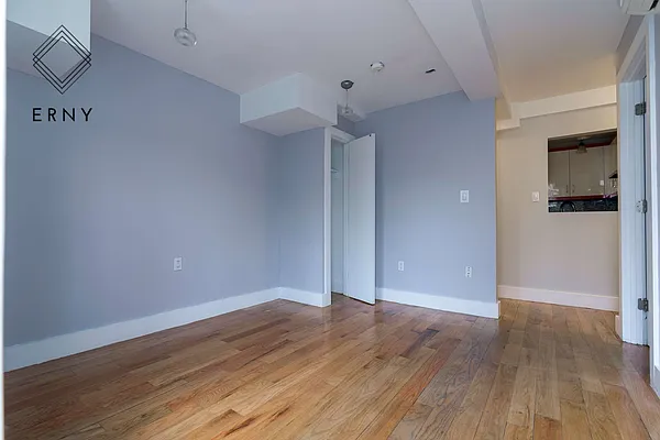 Rented by ERNY LLC | media 7