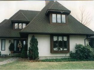 34 Downing Ln, Warwick, RI 02886