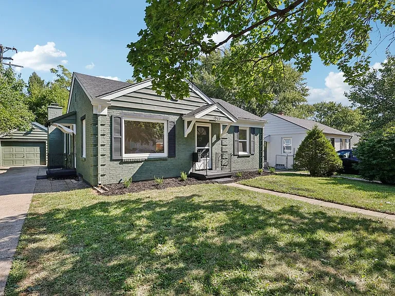 1545 Cardington Rd — Photo 2