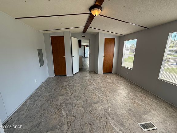 5th image of 6422 Summer Oak Dr