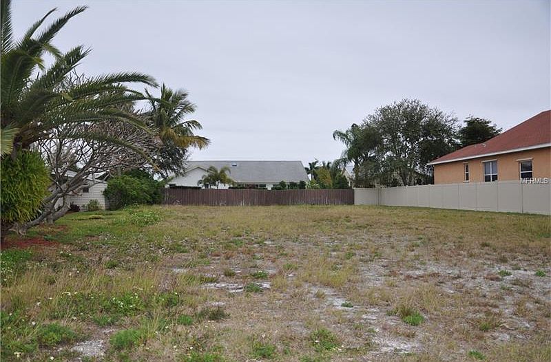 1st image of 343 7th Ave N
