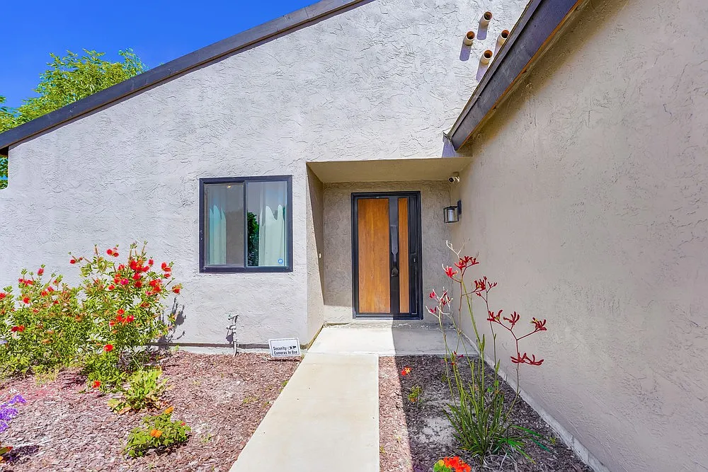 8137 Thistle Ct — Photo 4