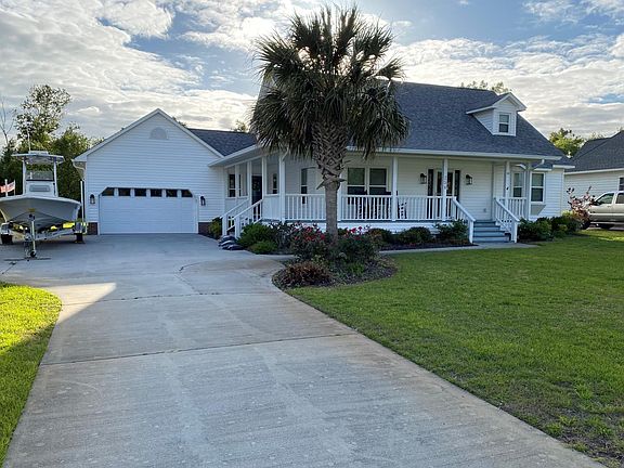 2nd image of 254 Yacht Club Dr