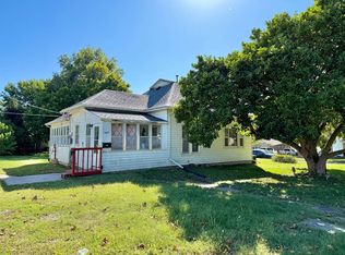 109 W Iowa St, Lenox, IA 50851