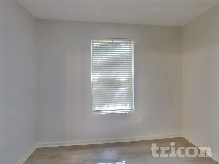725 N Alder St — Photo 12