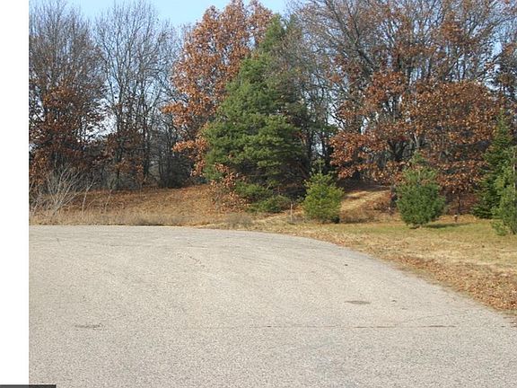 2nd image of 162 Avenue