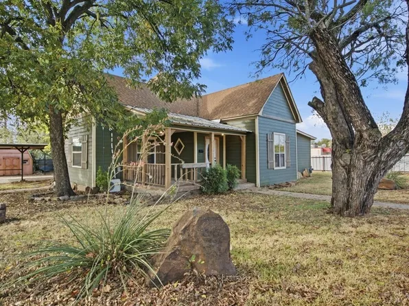 901 W 8th St, Cisco, TX 76437