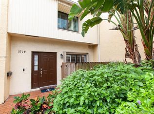 2128 NE 44th St #8, Lighthouse Point, FL 33064