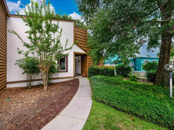 623 Rosemary Ln., North Myrtle Beach, SC 29582