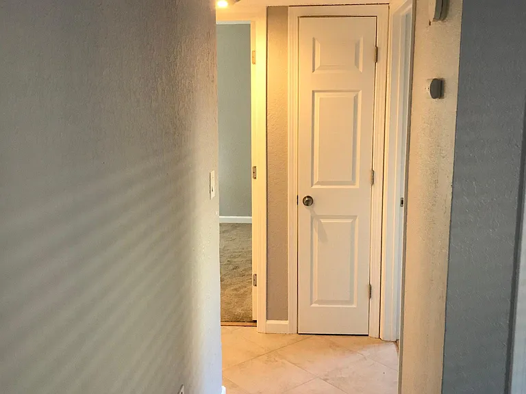 Hallway to bedrooms