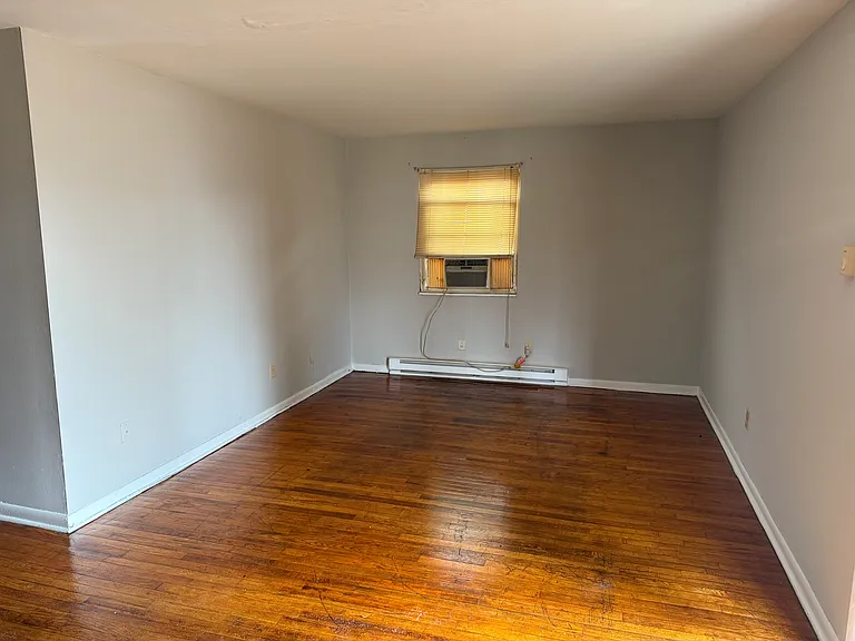 Randolph st Apartments — Photo 5
