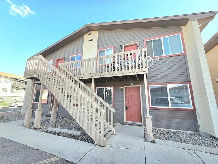 918-922 Teal Ct. — Photo 51