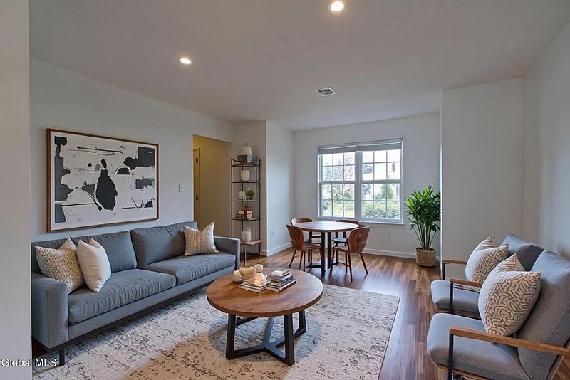 5th image of 15 Callagan Drive