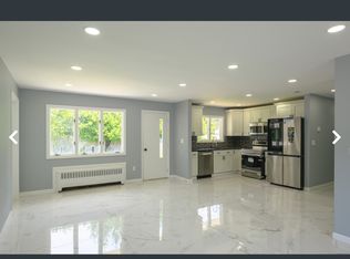 25 Martin Rd S, Bethpage, NY 11714