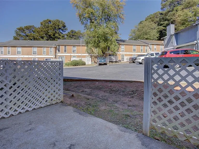 2340 Beaver Ruin Rd #15 — Photo 27