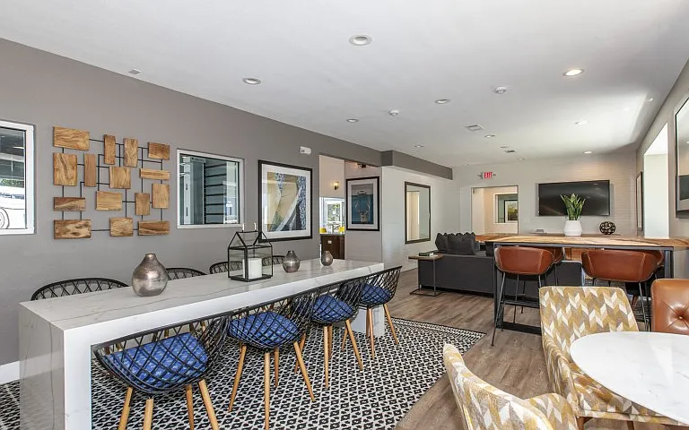 Avana Stoneridge — Photo 1