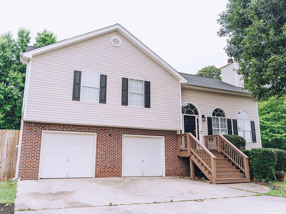 1st image of 540 Mackinaw Dr