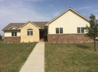 700 Charles St, Hesston, KS 67062