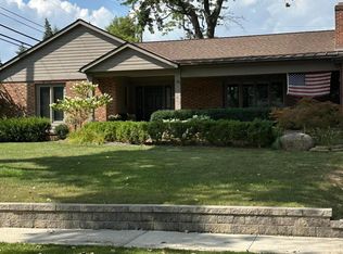 1532 Trentwood Rd, Columbus, OH 43221