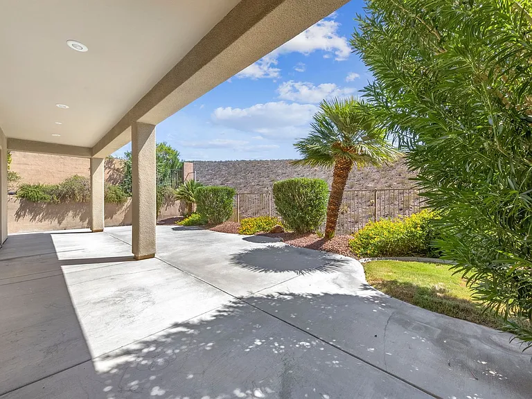 53 Stonemark Dr — Photo 36