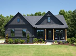 306 Golden Leaf Farms Rd, Angier, NC 27501