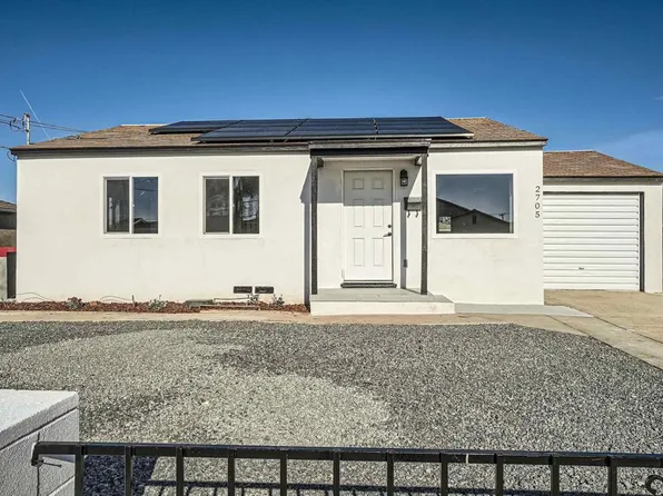 2705 E 15th St, National City, CA 91950