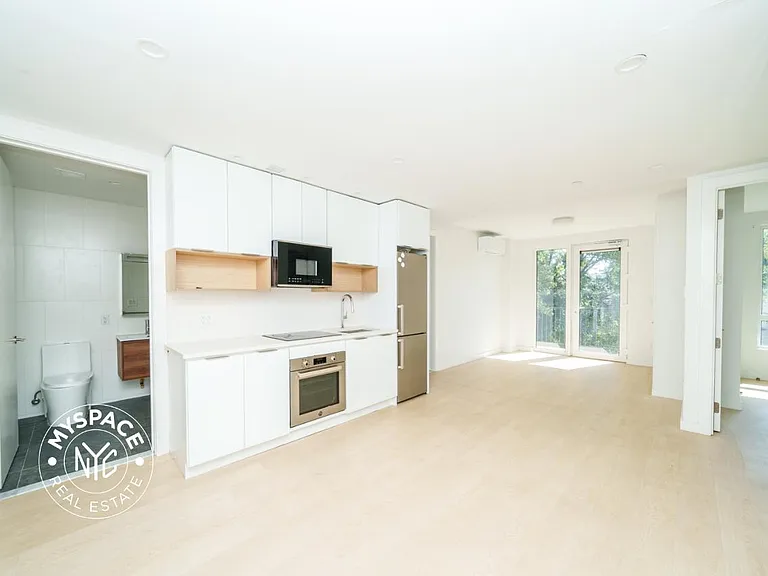 280 Meeker Ave #905 — Photo 4