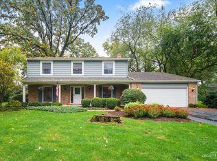 711 Deer Ln, Dundee, IL 60118