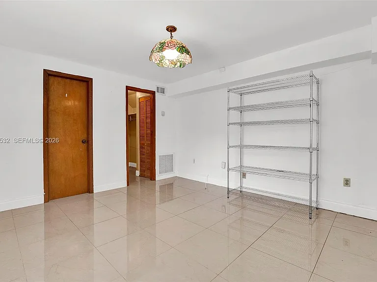 437 Swan Ave — Photo 18