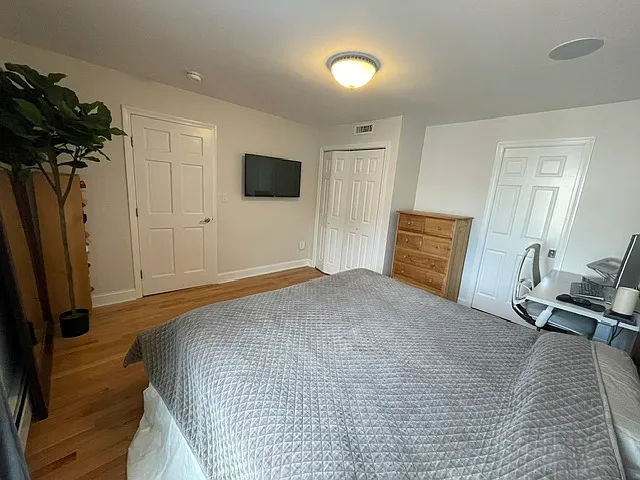 346 Norfolk St — Photo 13