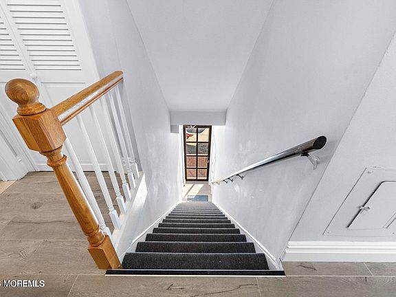3rd image of 160 Monmouth St Floor 2