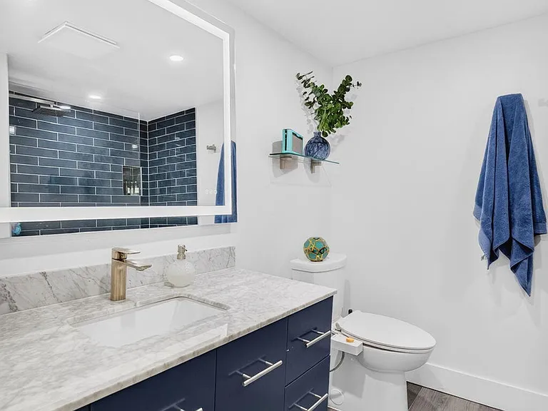 3004 NE 5th Ter #C216 — Photo 37