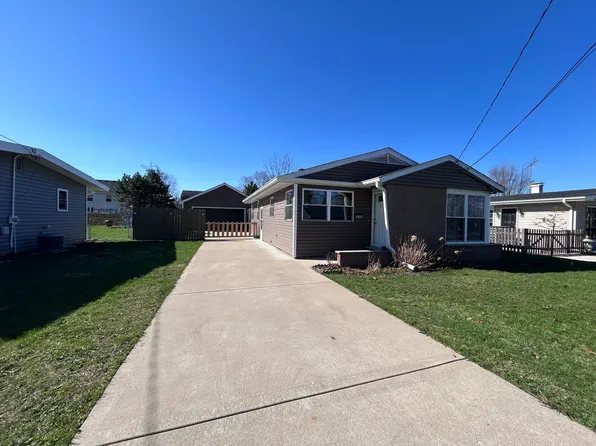 219 Sherman Ave, Montgomery, IL 60538