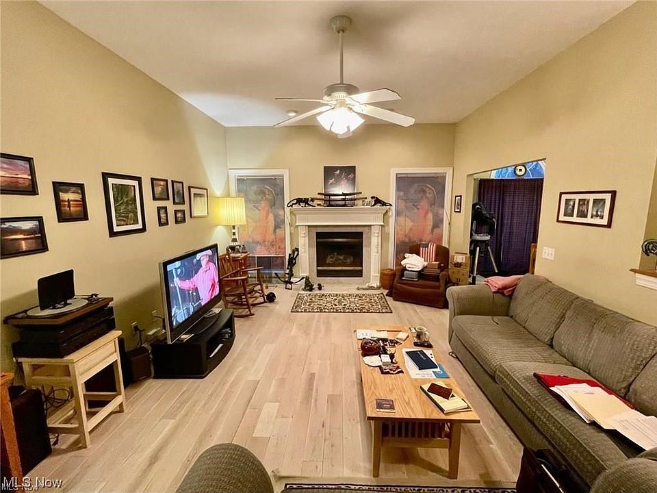 19579 Hunt Rd, Strongsville, OH 44136 Zillow