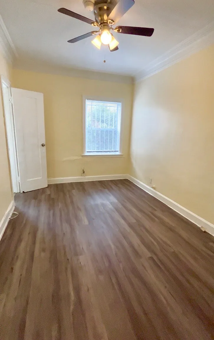 205 W Vernon Ave — Photo 2