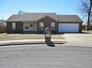 729 Meadows Cir, Tahlequah, OK 74464