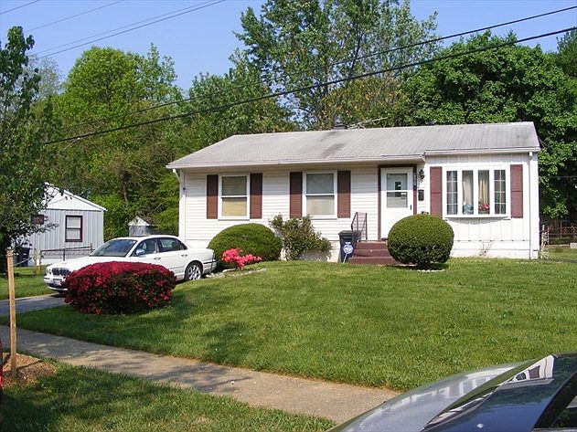 2nd image of 9307 Fontana Dr