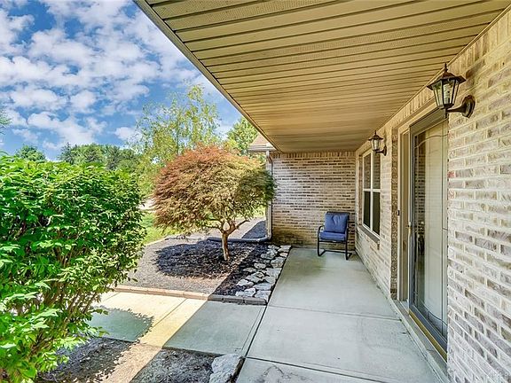 5th image of 1783 Saratoga Dr