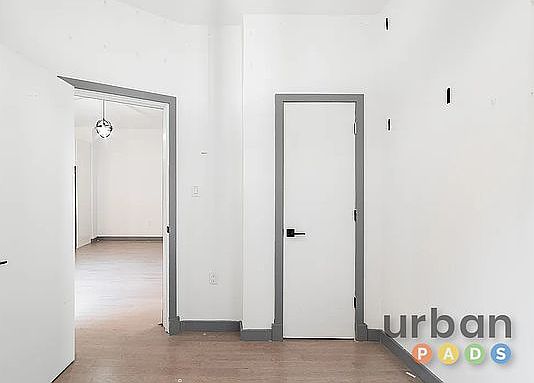 3rd image of 2539 Church Ave #2Q