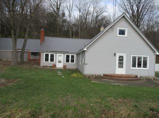 313 E Jackson St, Seneca, IL 61360