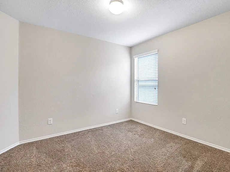1922 Marbach Woods — Photo 23