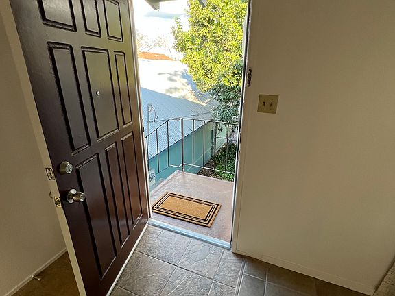 5th image of 222 1/2 B St #2