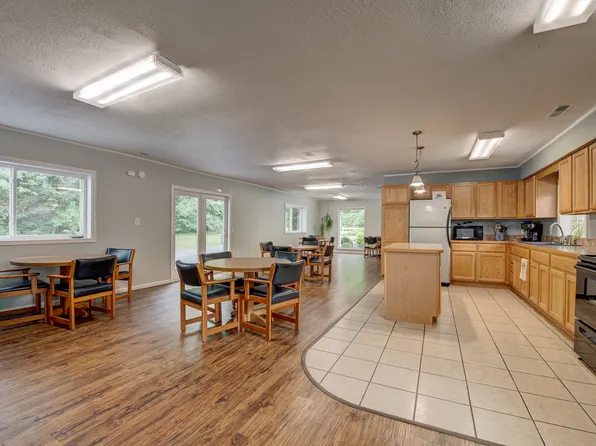 62430 Locust Rd, South Bend, IN 46614