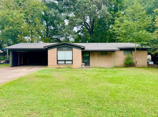 604 Enfield Dr, Marshall, TX 75672