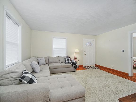 2nd image of 11858 N Wayne St