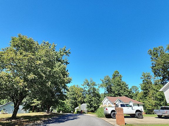 4th image of 4005 Stillwater Dr