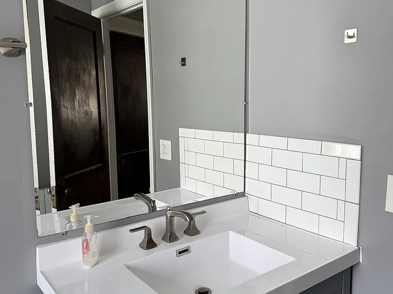 1640 Victoria Ave #1 — Photo 11