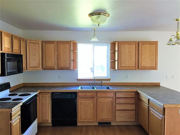 3rd image of 1372 N River Rock Dr