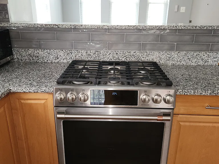 905 Kearny St NE — Photo 12